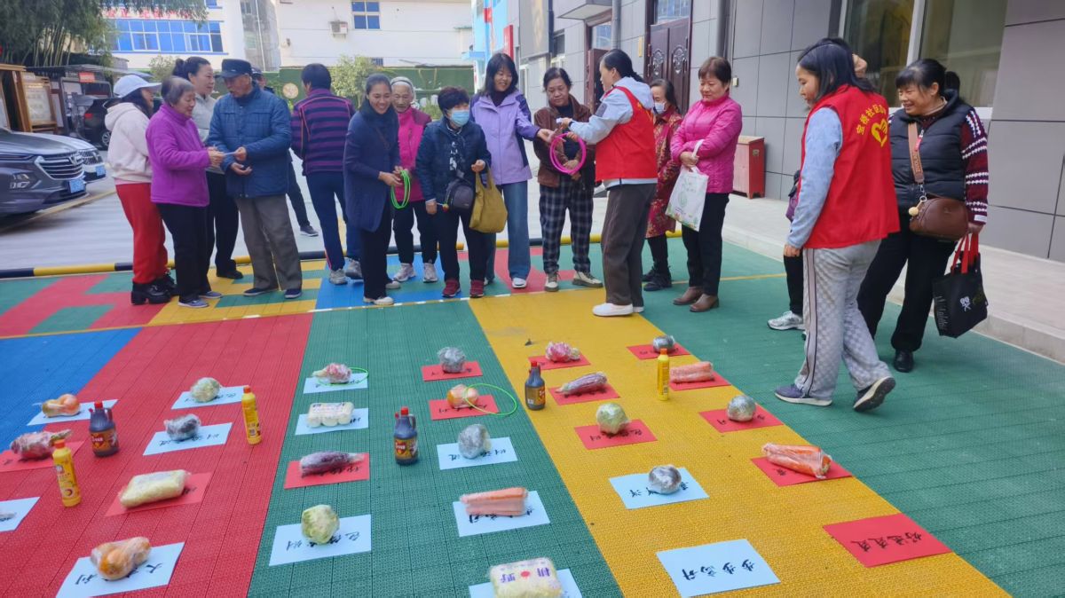 党建引领暖金秋 温情服务润民心——宝桥社区党委开展重阳节主题党日活动